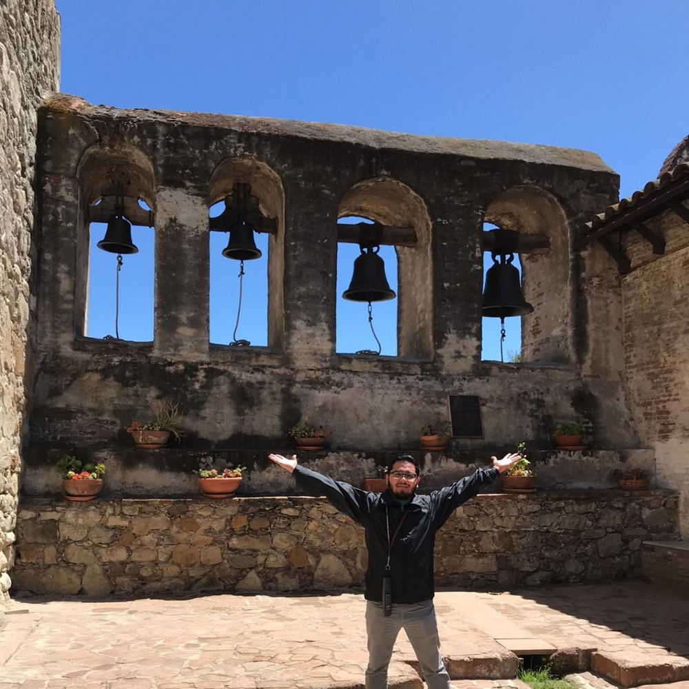 Meet your Posher, Elias